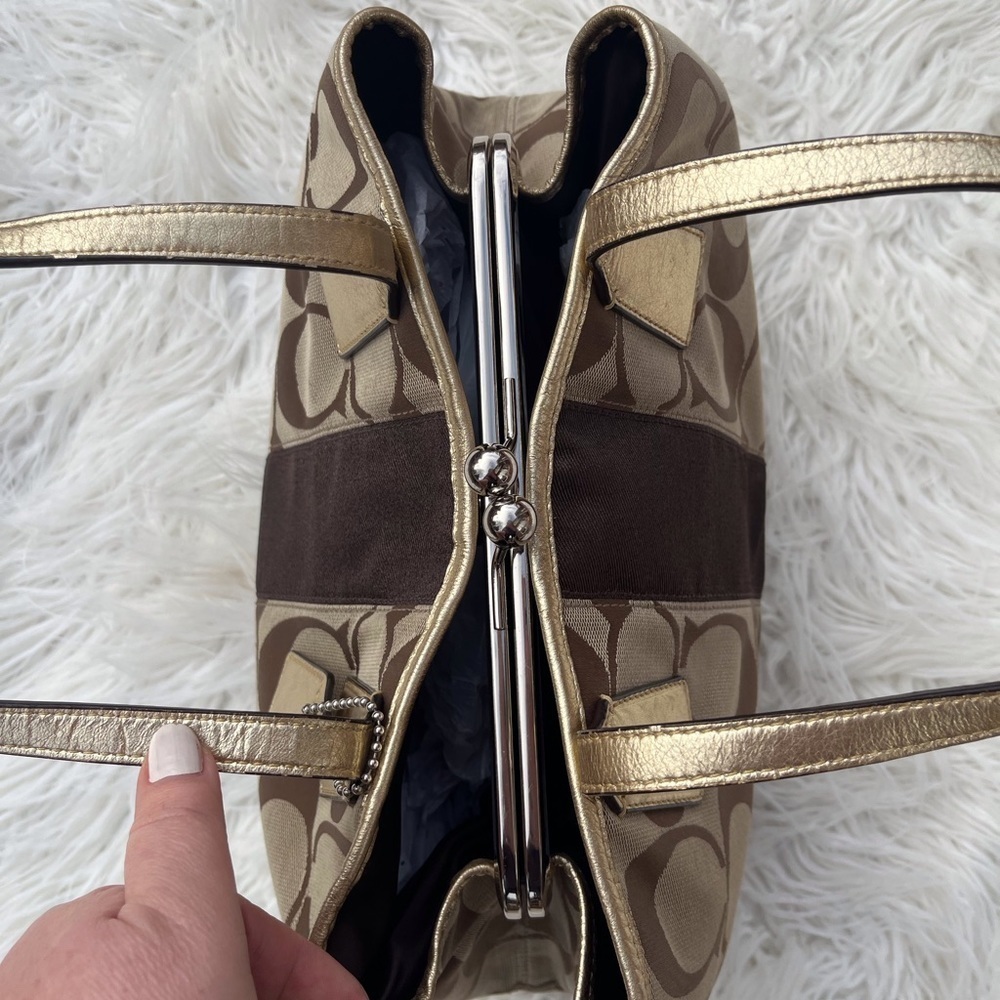 Coach SIgnature Handbag Purse Large "C" Satchel Tote Gold Tone Trim w/ Hangtag - Picture 12 of 14